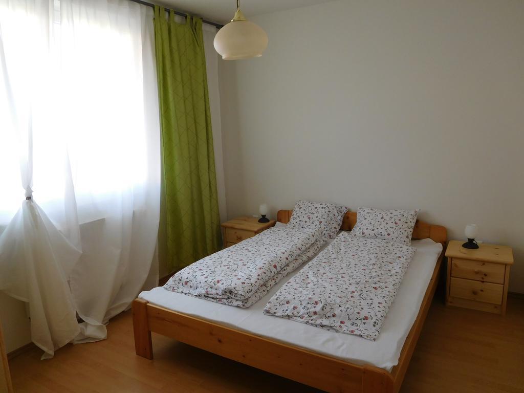 Jade Apartment Hegykő Exterior foto
